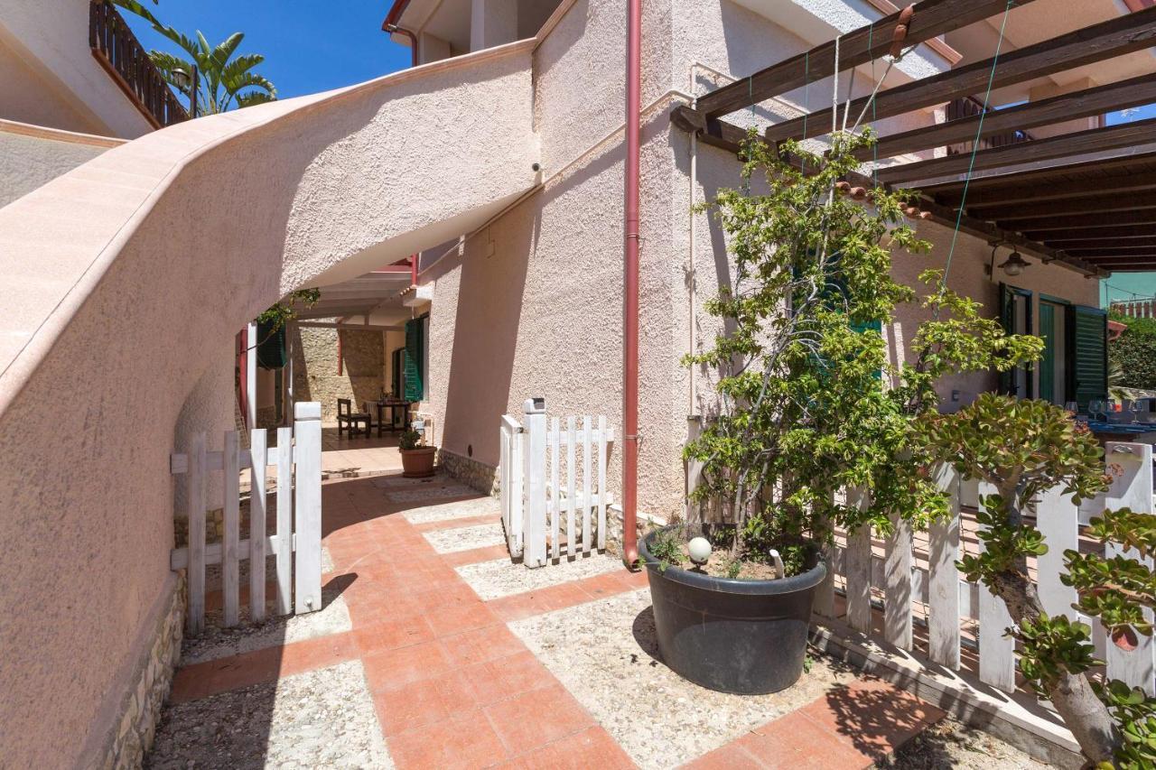 Il Bacio Del Sole By Barbarhouse Apartment Vieste Bagian luar foto