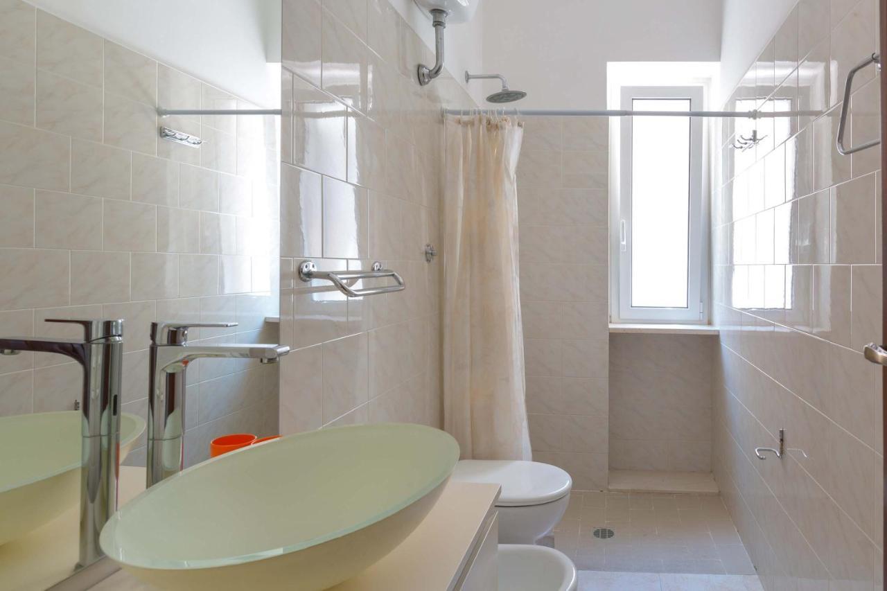 Il Bacio Del Sole By Barbarhouse Apartment Vieste Bagian luar foto