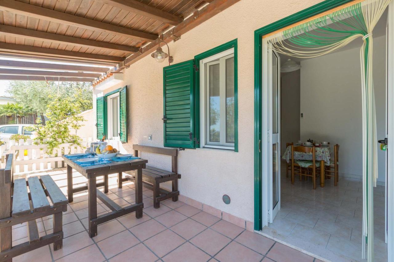 Il Bacio Del Sole By Barbarhouse Apartment Vieste Bagian luar foto